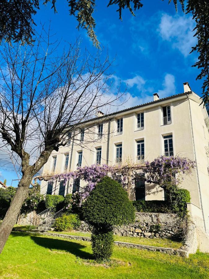 Les Glycines, Charmant Studio Au Calme Dans Batisse De Maitre Proche Du Centre Ville Parking Gratuit 디뉴레뱅 외부 사진